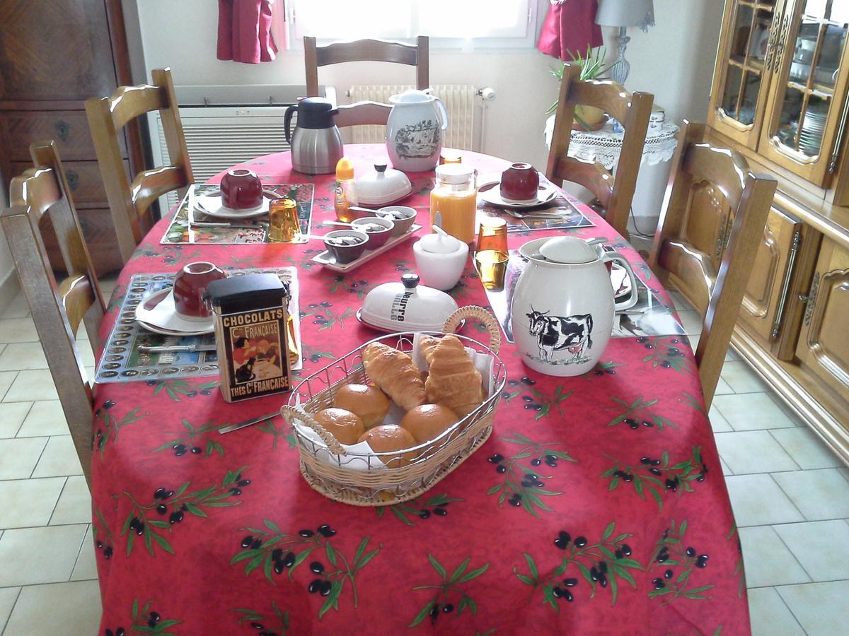 チノン Au Repos Saint-Jean Bed & Breakfast エクステリア 写真